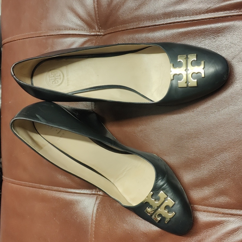 Tory Burch Black raleigh Logo Leather Wedge Pumps Size 9